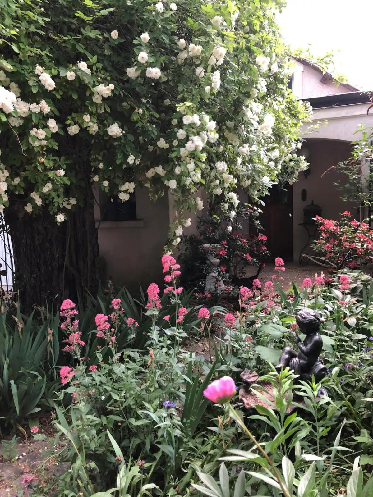 Le Val Clos, Appartement Dans Une Maison De Maitre 19E Tanlay エクステリア 写真